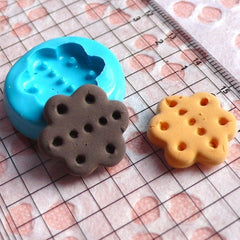 Cookie Mold Flower Shaped Biscuit Mold 19mm Silicone Flexible Mold Dollhouse Mini Sweets Polymer Clay Jewelry Charms Kawaii Cabochon MD146