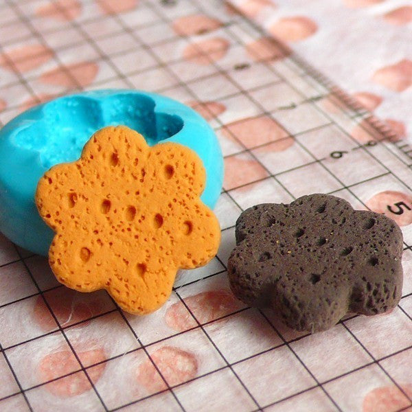 Silicone Mold Flexible Mold - Flower Shaped Cookie / Biscuit (15mm) Miniature Food, Jewelry, Charms (Resin, Paper Clay, Fimo) MD147
