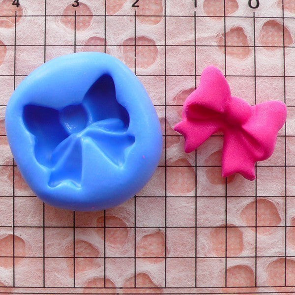 Ribbon / Bow (15mm) Silicone Flexible Push Mold - Jewelry, Charms, Cupcake (Clay, Fimo, Casting Resins, Epoxy, Wax, GumPaste, Fondant) MD468