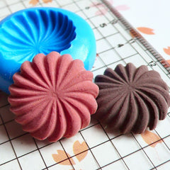 Silicone Flexible Mold Cookie Mold Round Swirl Biscuit 20mm Decoden Mold Kawaii Miniature Sweets Fimo Polymer Clay Cabochon Resin Wax MD186