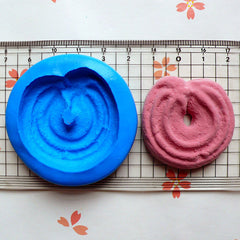 Danish Butter Cookie / Biscuit (38mm) Silicone Mold Flexible Mold - Faux Sweets Cupcake Jewelry Charms (Clay Fimo Resin Soap,Fondant) MD192
