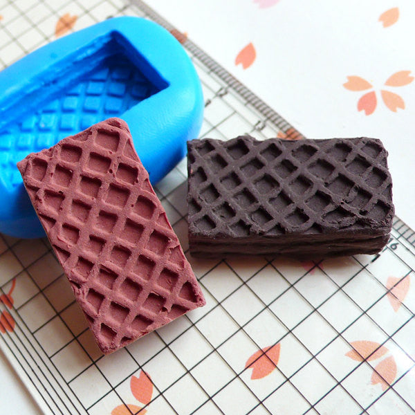 Wafer / Waffer Biscuit (29mm) Silicone Mold Flexible Mold - Miniature Food, Cupcake, Jewelry, Charms (Resin, Clay, Fimo, Wax, Fondant) MD311
