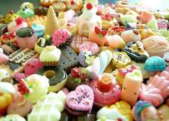 Sweets Deco Kawaii Cabochon Mix Assorted Decoden Miniature Sweets Cabochon Set Polymer Clay Sweets Cellphone Deco (50 pcs BY RANDOM) MX-SW50