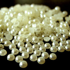 CLEARANCE 3mm CREAM WHITE Half Pearl Cabochons / Round Flat Back Faux Pearlized Cabochons (around 250-300 pcs) PEC3