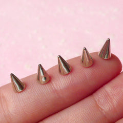 Mini Cone Cabochon / Tiny Spikes (Silver / Flat Back) (5pcs) Earring Making Nail Art Gothic Nail Decoration Scrapbooking Manicure NAC050