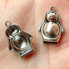 CLEARANCE Penguin Charms (6pcs) (16mm x 23mm / Tibetan Silver) Animal Charms Metal Findings Pendant Bracelet Earrings Zipper Pulls Keychains CHM112