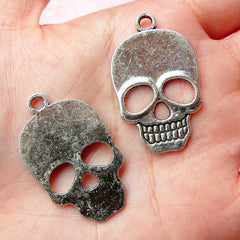 Skull Skeleton Charms (3pcs) (22mm x 35mm / Tibetan Silver) Metal Finding Pendant Bracelet Earrings Zipper Pulls Bookmarks Key Chains CHM273