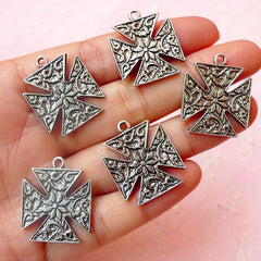 Maltese Cross Charm / Cross Pattée Charms (5pcs / 20mm x 245mm / Tibetan Silver) German Iron Cross Knights Templar Teutonic Knights CHM554