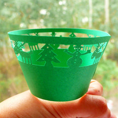 Laser Cut Green Cupcake Wrappers - Green Christmas Reindeer and Snowman - Cake Deco / Cupcake Decoration / Packaging (6pcs) CUP17