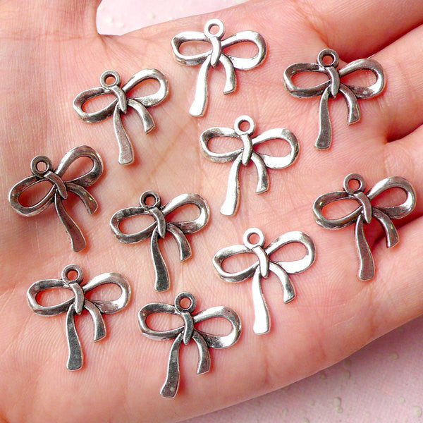 Ribbon Charms (10pcs) (18mm x 19mm / Tibetan Silver) Kawaii Metal Findings Pendant Bracelet Earrings Zipper Pulls Bookmarks Keychains CHM690
