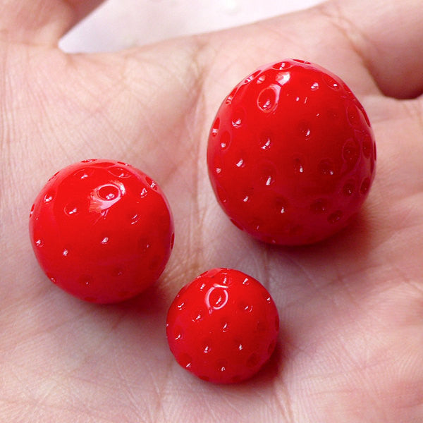 Strawberry Cabochons (3pcs / 13mm, 18mm & 24mm / 3D) Kawaii