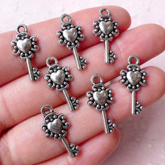 Small Heart Key Charms (7pcs / 10mm x 21mm / Tibetan Silver) Silver Key Charm Earrings Bracelet Kawaii Zipper Pull Charm Bookmark CHM905
