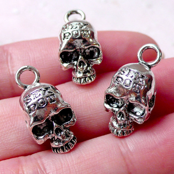 CLEARANCE 3D Skull Charms (3pcs 10mm x 22mm Tibetan Silver