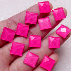 Faceted Cut Square Cabochons (20pcs / Dark Pink / 10mm / Flatback) Flat Back Glass Rivet Scrapbook Cell Phone Decoden Embellishment CAB382