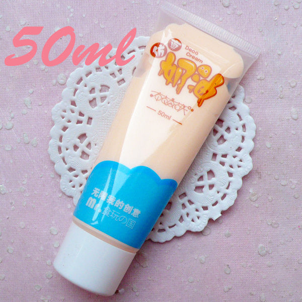 Faux Icing / Sillicone Frosting Clay / Fake Whipped Cream (Cheese or Skin Color / 50ml + 2 Piping Tips) Miniature Sweets Decoden CLAY14