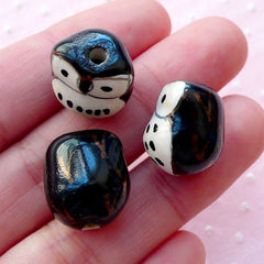 Owl Porcelain Bead / Animal Ceramic Bead / Bird Pottery Bead (2pcs / 14mm x 15mm / Black & White) Kawaii Focal Bead Cute Loose Bead CHM2071