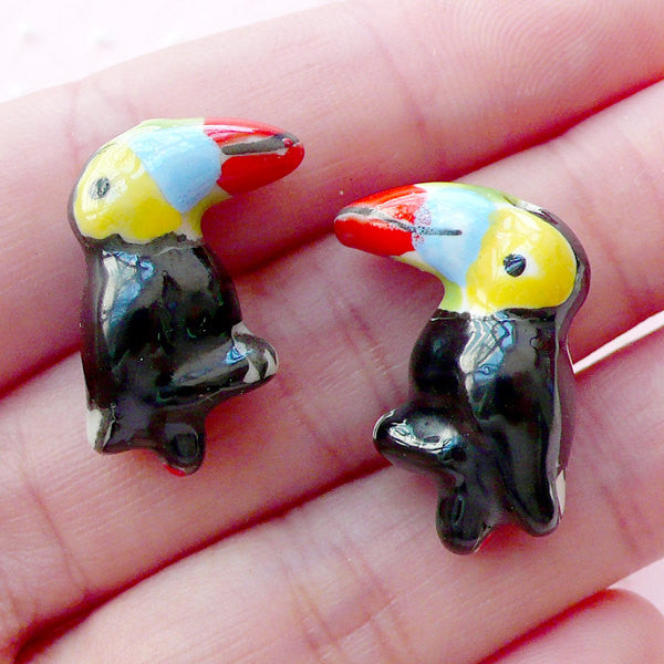 CLEARANCE Toucan Porcelain Bead / Animal Pottery Bead / 3D Bird Ceramic Bead (2pcs / 15mm x 22mm / Black) Handpainted Focal Bead Loose Bead CHM2080