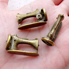 Miniature Vintage Iron Charm (1 piece / 27mm x 16mm / Antique Bronze / 3D / 2 Sided) Dollhouse Whimsical Jewelry Novelty Necklace CHM2173