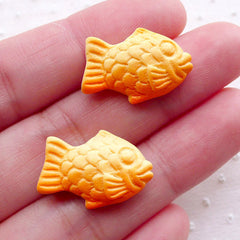 Taiyaki Fish Cabochon (2pcs / 20mm x 15mm / Flat Back) Fake Food Craft Decoden Dollhouse Sweets Mini Japanese Cake Miniature Dessert FCAB375