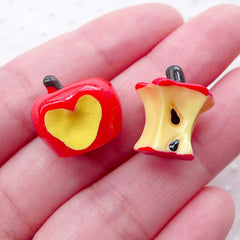 Bitten Red Apple Cabochons (2pcs / 3D) Dollhouse Fruit Miniature Food Craft Whimsy Embellishment Novelty Jewelry Kawaii Decoden FCAB383