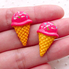 Decoden Strawberry Ice Cream Cabochons (2pcs / 15mm x 25mm / Flatback) Miniature Dessert Sweets Deco Kawaii Phone Case Embellishment FCAB406