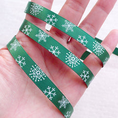 Christmas Satin Ribbon / Snowflakes Decorative Ribbon (10mm x 2 Meters / Green) Holiday Xmas Gift Wrapping Favor Packaging Party Supply A055