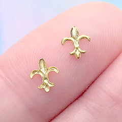 Tiny Mini Fleur de Lis Embellishment | Royal Ornaments | Baroque Resin Inclusions | Nail Art Supplies (15 pcs / Gold / 5mm x 6mm)