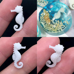 3D Seahorse Figurine for Resin Art | Miniature Marine Life Resin Inclusions | Resin Jewelry DIY (2 pcs / 10mm x 20mm)