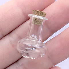 Dollhouse Onion Bottle | Miniature Wine Glass Bottle | Doll House Glass Bottle | Mini Food Art Supplies (1 piece / 17mm x 23mm)
