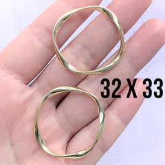 Irregular Round Deco Frame for UV Resin Filling | Wavy Circle Open Frame | Resin Jewelry DIY (2 pcs / Gold / 32mm x 33mm)