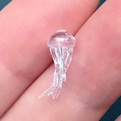 Transparent Miniature Jellyfish Figurine | Sea Jelly Resin Inclusion | 3D Resin World DIY Supplies (1 piece / 14mm 19mm 24mm)