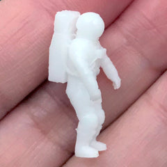 3D Miniature Spaceman for Resin Art | Space Resin Inclusions | Small Astronaut Embellishment (2 pcs / 12mm x 25mm)