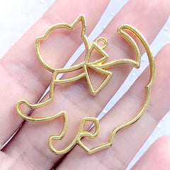Kitty with Bow Open Bezel Charm for UV Resin Jewelry DIY | Kawaii Cat Deco Frame for Resin Filling (1 piece / Gold / 39mm x 44mm)
