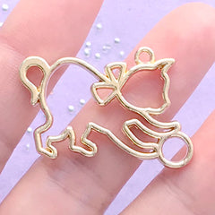 Cat Playing with Ball Open Bezel | Kawaii Kitty Deco Frame for UV Resin Filling | Kitten Charm | Pet Jewellery DIY (1 piece / Gold / 35mm x 23mm)