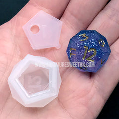Dodecahedron Dice Silicone Mold | Polyhedral d12 Mold | Tabletop Game Die DIY | Epoxy Resin Mould | UV Resin Mold (21mm x 18mm)