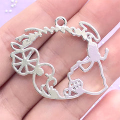 Princess Open Backed Bezel | Snow White Charm | Fairytale Deco Frame for UV Resin Filling | Kawaii Jewellery Supplies (1 piece / Silver / 38mm x 33mm)