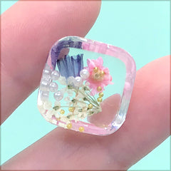 Real Dried Flower Cabochon with Pearls | Square Resin Flatback | Floral Jewelry Making (1 Piece / 18mm)
