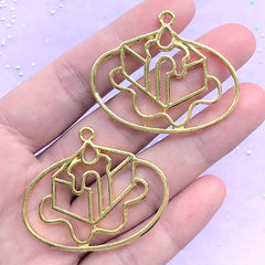 Cake on a Plate Open Bezel | Sweet Dessert Charm | Food Deco Frame for UV Resin Filling | Kawaii Jewelry DIY (2 pcs / Yellow Gold / 42mm x 35mm)