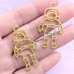 Astronaut Open Bezel | Spaceman Pendant | Cosmonaut Charm | Space Themed Deco Frame for UV Resin Filling (2 pcs / Gold / 21mm x 39mm)