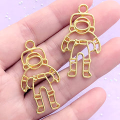 Astronaut Open Bezel | Spaceman Pendant | Cosmonaut Charm | Space Themed Deco Frame for UV Resin Filling (2 pcs / Gold / 21mm x 39mm)