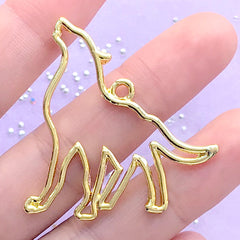 Wolf Howling Open Bezel for UV Resin Jewelry Making | Wild Animal Deco Frame for Resin Filling (1 piece / Gold / 37mm x 41mm)