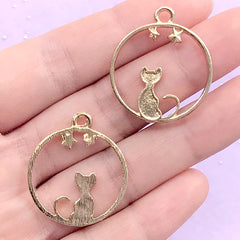 Magical Cat Circle Charm | Star and Kitty Open Bezel | Kawaii Animal Deco Frame for UV Resin Filling (2 pcs / Gold / 25mm x 28mm)