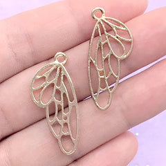 Hollow Butterfly Wing Open Bezel for UV Resin Filling | Insect Charm | Kawaii Deco Frame | Resin Jewellery DIY (2 pcs / Gold / 13mm x 31mm)