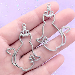 Cat Princess Open Bezel Pendant for UV Resin Filling | Kitty with Crown Charm | Animal Deco Frame | Resin Jewelry DIY (2 pcs / Silver / 33mm x 47mm)