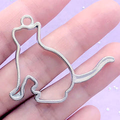 Sitting Cat Open Bezel for UV Resin Jewelry DIY | Kitty Deco Frame for Resin Filling | Animal Charm (1 piece / Silver / 42mm x 37mm)