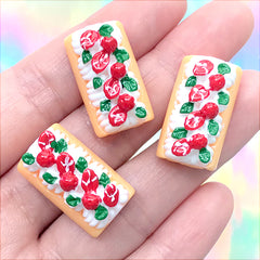 Christmas Swiss Roll Cake Cabochons | Dollhouse Food Supplies | Miniature Sweet Decoden | Faux Dessert Jewelry DIY (3 pcs / 14mm x 24mm)