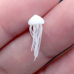 Mini Jellyfish for Resin Jewellery DIY | 3D Sea Jelly Embellishment | Miniature Marine Life Filling Materials for Resin Art (2 pcs / 5mm x 15mm)