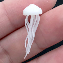 3D Miniature Sea Jelly for Resin Jewellery Making | Jellyfish Resin Inclusion | Marine Life Embellishments for Resin Art (2 pcs / 8mm x 21mm)