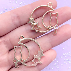 Moon Cat Open Back Bezel Pendant | Magical Kitty Deco Frame | Kawaii UV Resin Jewelry DIY (2 pcs / Gold / 28mm x 31mm)