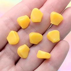 Realistic Corn Cabochons in Actual Size | Fake Food Embellishments | Faux Food Jewellery Making (8 pcs / 10mm x 9mm)